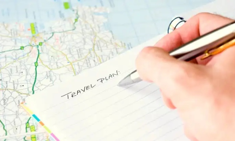 Membuat perencanaan berwisata, Sumber: traveltriangle.com