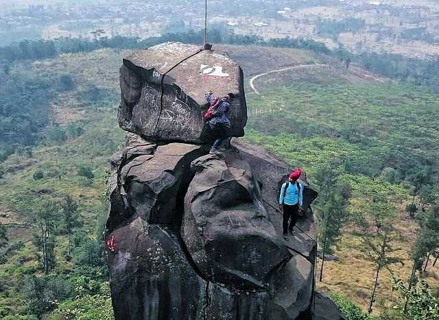Wisata Tegal Bukit Goa Lawa. Sumber: pinhome
